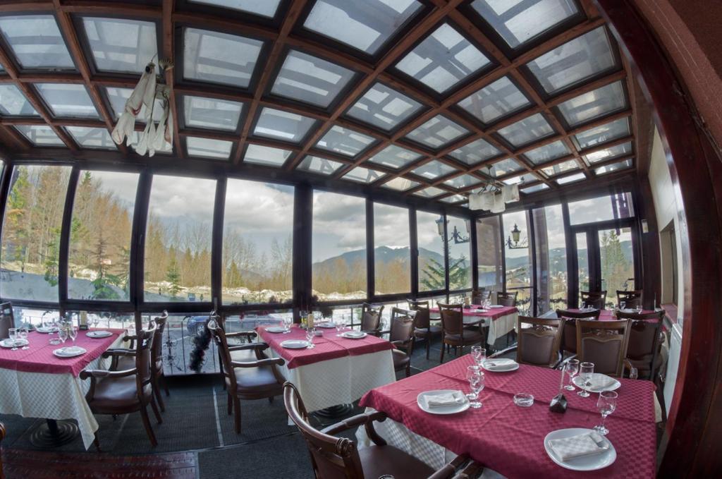 Predeal Comfort Suites Restauracja zdjęcie